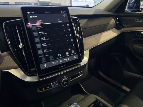 New 2026 Volvo XC90 B6 Ultra w/ Protection Package image 26