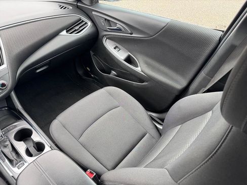 Used 2024 Chevrolet Malibu LT FWD image 17