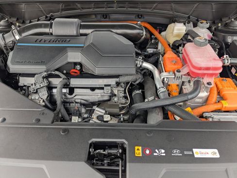 Certified 2025 Hyundai Tucson Limited image 34