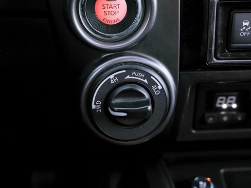 Used 2019 Nissan Titan Platinum Reserve w/ Platinum Utility Package image 13