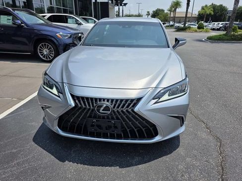 Used 2022 Lexus ES 350 w/ Premium Package FWD image 4