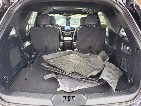 Used 2023 Ford Explorer ST-Line AWD/4WD image 29