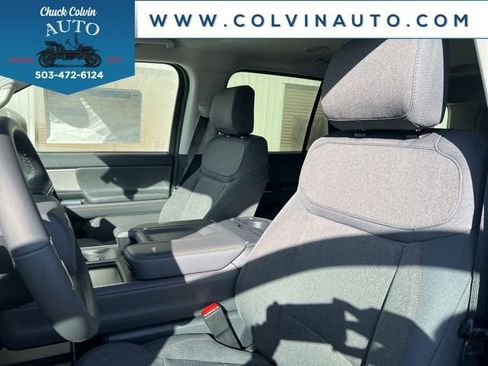 New 2025 Ford Expedition Active image 14