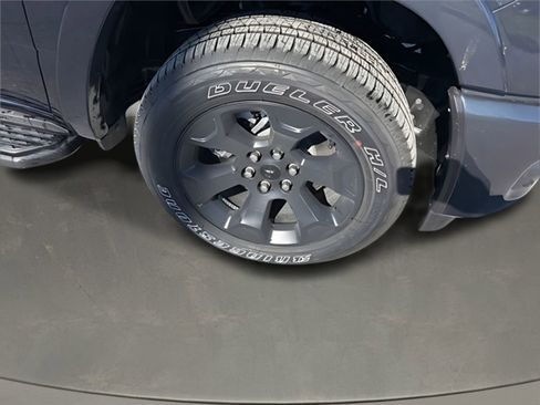 New 2026 RAM 1500 Big Horn AWD/4WD image 9