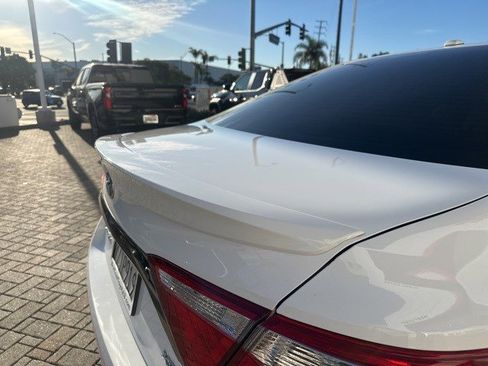 Used 2017 Toyota Camry XSE image 12