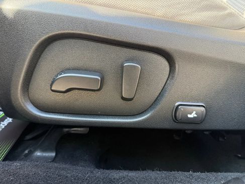 Used 2018 Subaru Forester 2.5i Premium w/ All-Weather Package AWD/4WD image 17