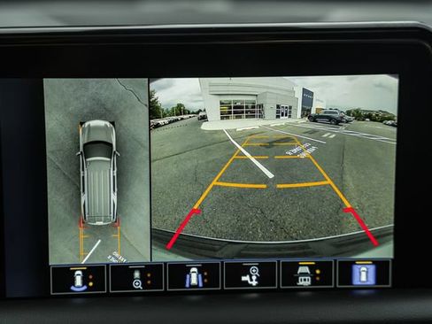 Used 2024 Chevrolet Tahoe Premier AWD/4WD image 49