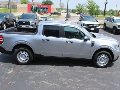Used 2023 Ford Maverick XL FWD image 8