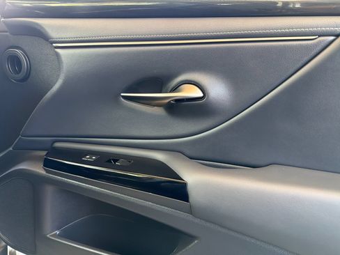 Used 2022 Lexus ES 350 w/ Accessory Package FWD image 19