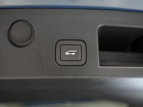 New 2026 Chevrolet Equinox LT w/ Convenience Package II image 10