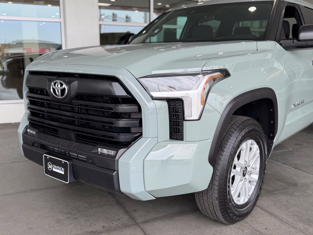 Used 2026 Toyota Tundra SR5 w/ SR5 Convenience Package AWD/4WD image 3