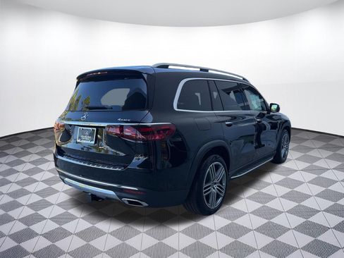 Used 2026 Mercedes-Benz GLS 450 4MATIC image 9