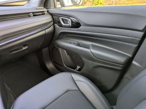 New 2026 Jeep Compass Latitude image 18