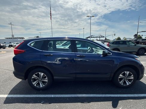 Used 2017 Honda CR-V LX image 3