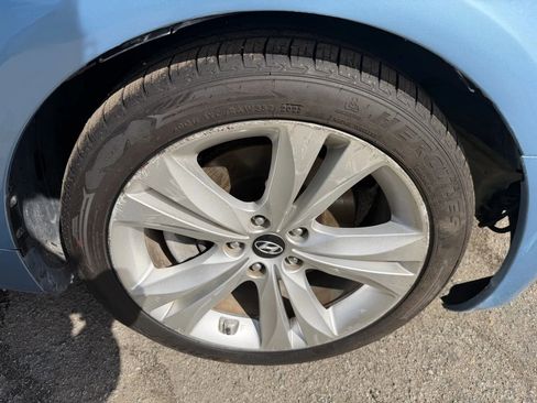 Used 2010 Hyundai Genesis 2.0T image 27