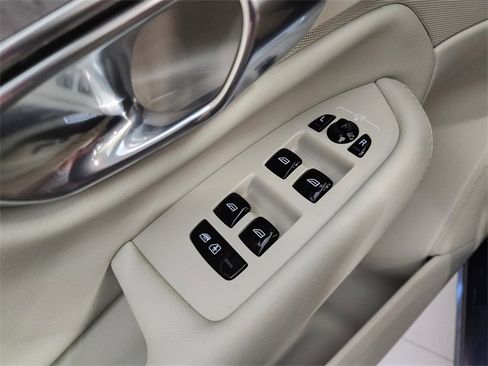 New 2026 Volvo XC90 T8 Ultra w/ Protection Package Premier image 23