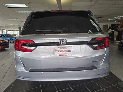 Used 2025 Honda Odyssey Touring image 5
