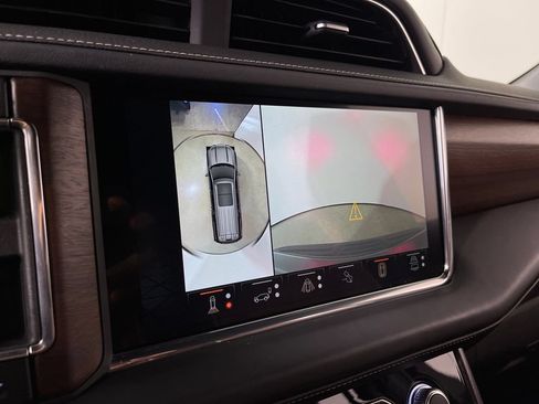 Used 2023 GMC Yukon Denali Ultimate AWD/4WD image 23