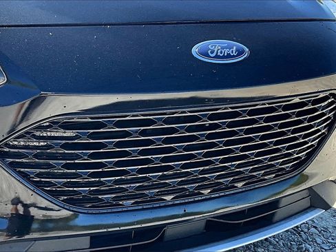 Used 2022 Ford Escape SE image 27