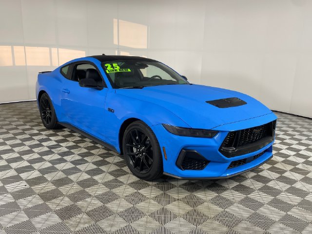 Used 2025 Ford Mustang GT Premium RWD image 15