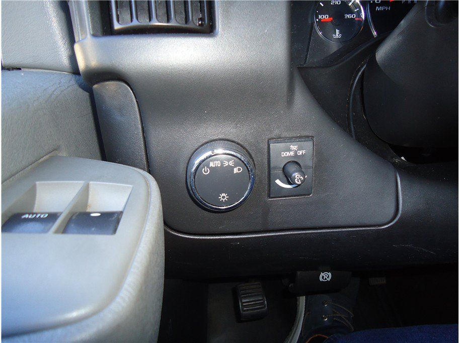 Used 2016 Chevrolet Express 2500 RWD image 24
