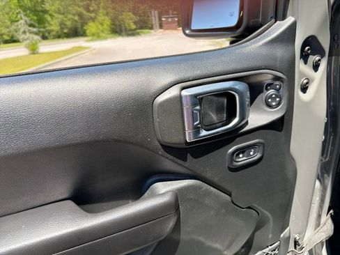 Used 2020 Jeep Gladiator Sport w/ Quick Order Package 24S AWD/4WD image 16