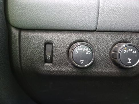 Used 2022 Chevrolet Colorado W/T w/ Custom Special Edition AWD/4WD image 48