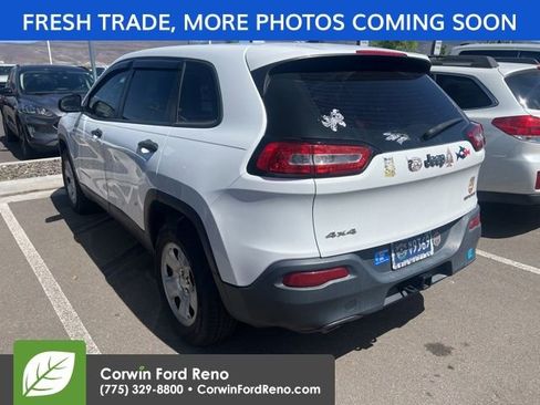 Used 2016 Jeep Cherokee Sport w/ Trailer Tow Group AWD/4WD image 3