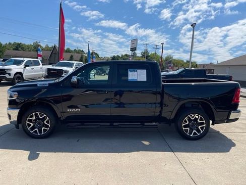 Used 2025 RAM 1500 Laramie AWD/4WD image 8