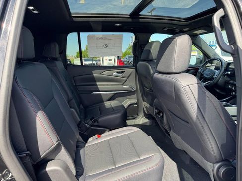 New 2026 Chevrolet Traverse Z71 w/ Enhanced Driving Package AWD/4WD image 5