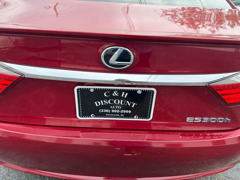 Used 2015 Lexus ES 300h w/ Navigation System Package FWD image 7