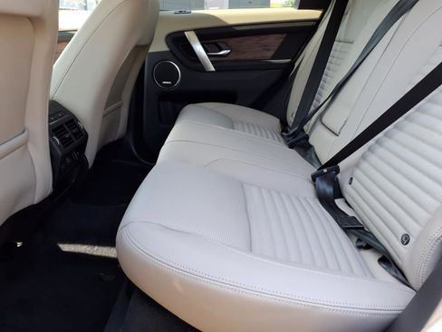 New 2025 Land Rover Discovery Sport S image 5