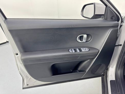 Used 2024 Hyundai Ioniq 5 SE image 39