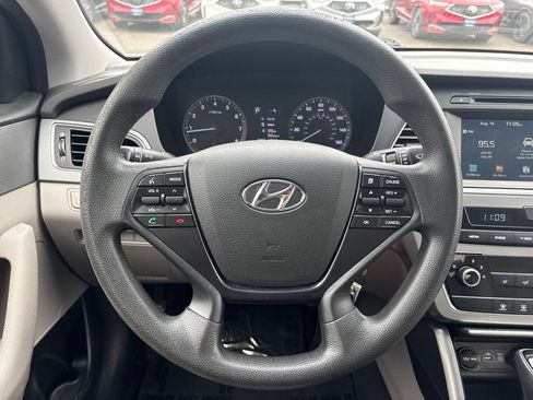 Used 2016 Hyundai Sonata SE FWD image 16