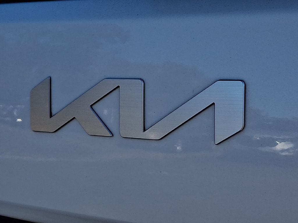 Used 2023 Kia Soul LX w/ LX Technology Package FWD image 28