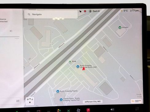 Used 2022 Tesla Model X image 11