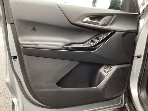 Used 2025 Chevrolet Equinox LT w/ Convenience Package II image 33