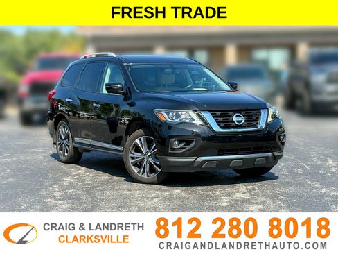 Used 2017 Nissan Pathfinder Platinum w/ Family Entertainment Package AWD/4WD image 1