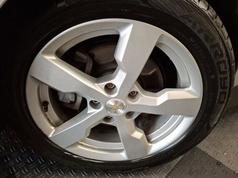 Used 2014 Chevrolet Volt w/ Enhanced Safety Package 2 image 4