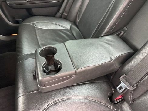 Used 2017 Dodge Charger SE w/ Blacktop Package image 30