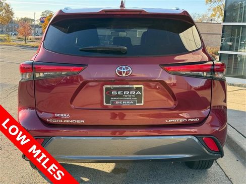 Used 2023 Toyota Highlander Limited image 6