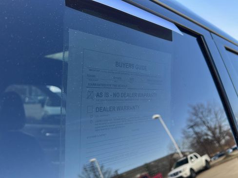 Used 2025 Nissan Armada Platinum w/ Convenience Package image 33