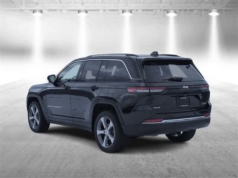 Used 2023 Jeep Grand Cherokee Limited w/ Trailer Tow Prep Group (B) image 6