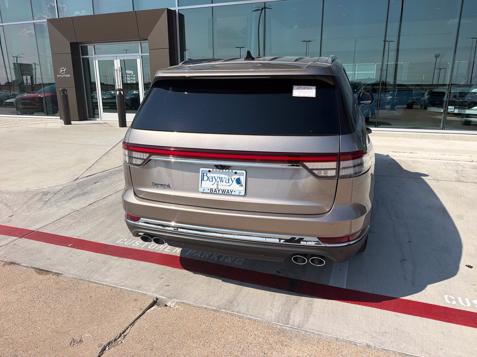 Used 2021 Lincoln Aviator Reserve w/ Equipment Group 201A RWD image 6