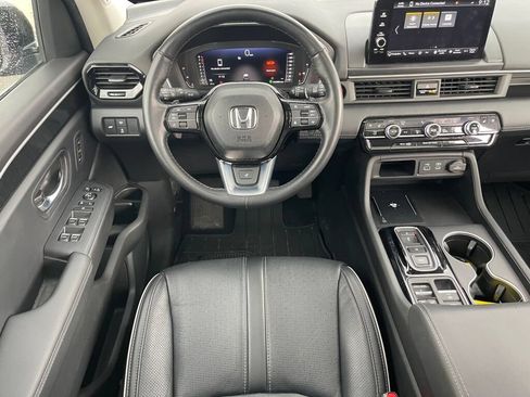 Used 2024 Honda Pilot Elite image 2