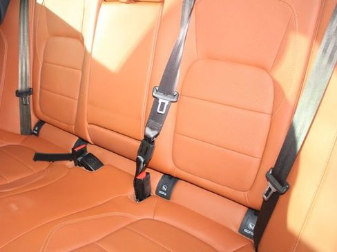 Used 2022 Jaguar XF R-Dynamic SE image 25