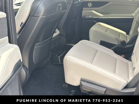 New 2026 Lincoln Navigator Reserve AWD/4WD image 11