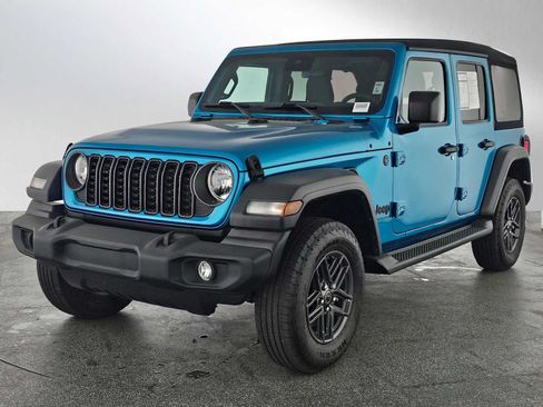 Used 2024 Jeep Wrangler Unlimited Sport AWD/4WD image 7