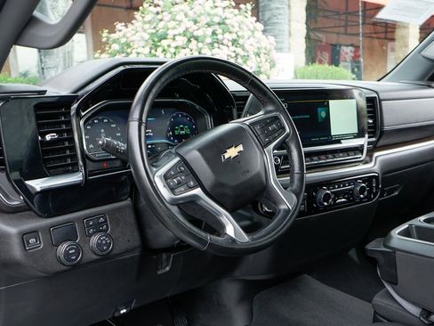 Used 2024 Chevrolet Silverado 3500 LT w/ Convenience Package image 17