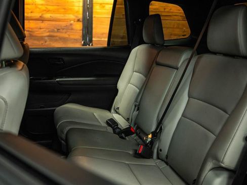 Used 2023 Honda Passport EX-L image 11